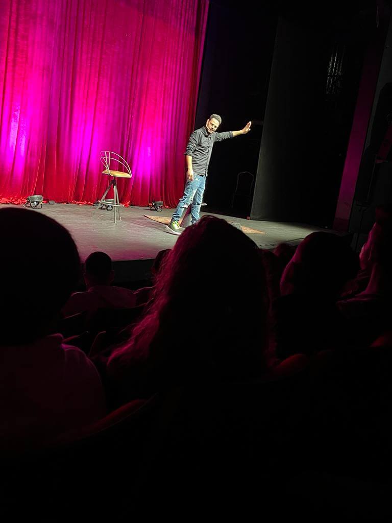 שוקי דוד בהופעה בבית ציוני אמריקה